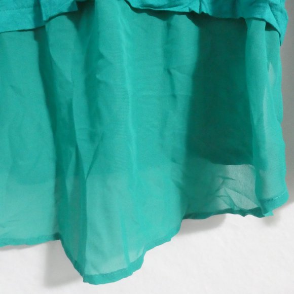 U2B | medium | Long Sleeve Shirt With Keyhole Back and Faux Undershirt Back - Picture 16 of 16